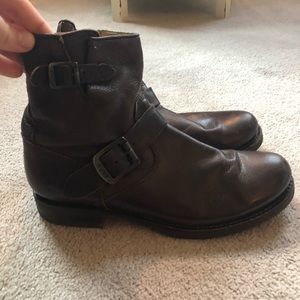 Dark brown short Frye veronica boots